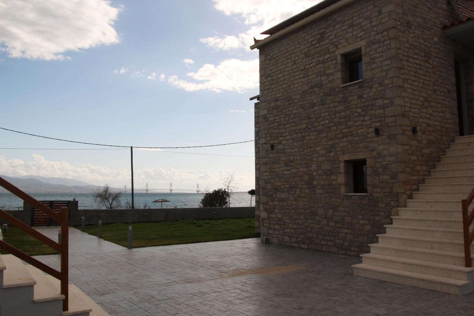 Santa Domenica Nafpaktos - Rooms And Apartments By The Sea Ngoại thất bức ảnh