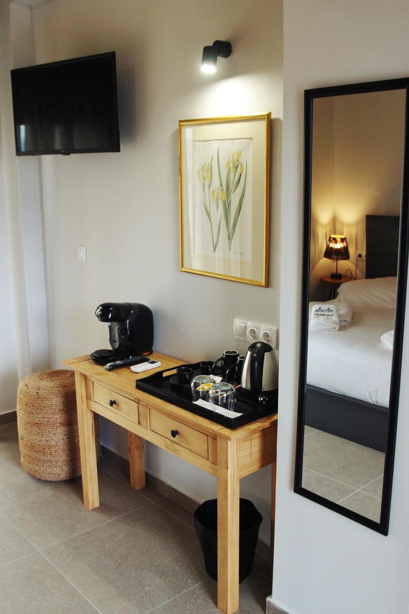 Santa Domenica Nafpaktos - Rooms And Apartments By The Sea Ngoại thất bức ảnh