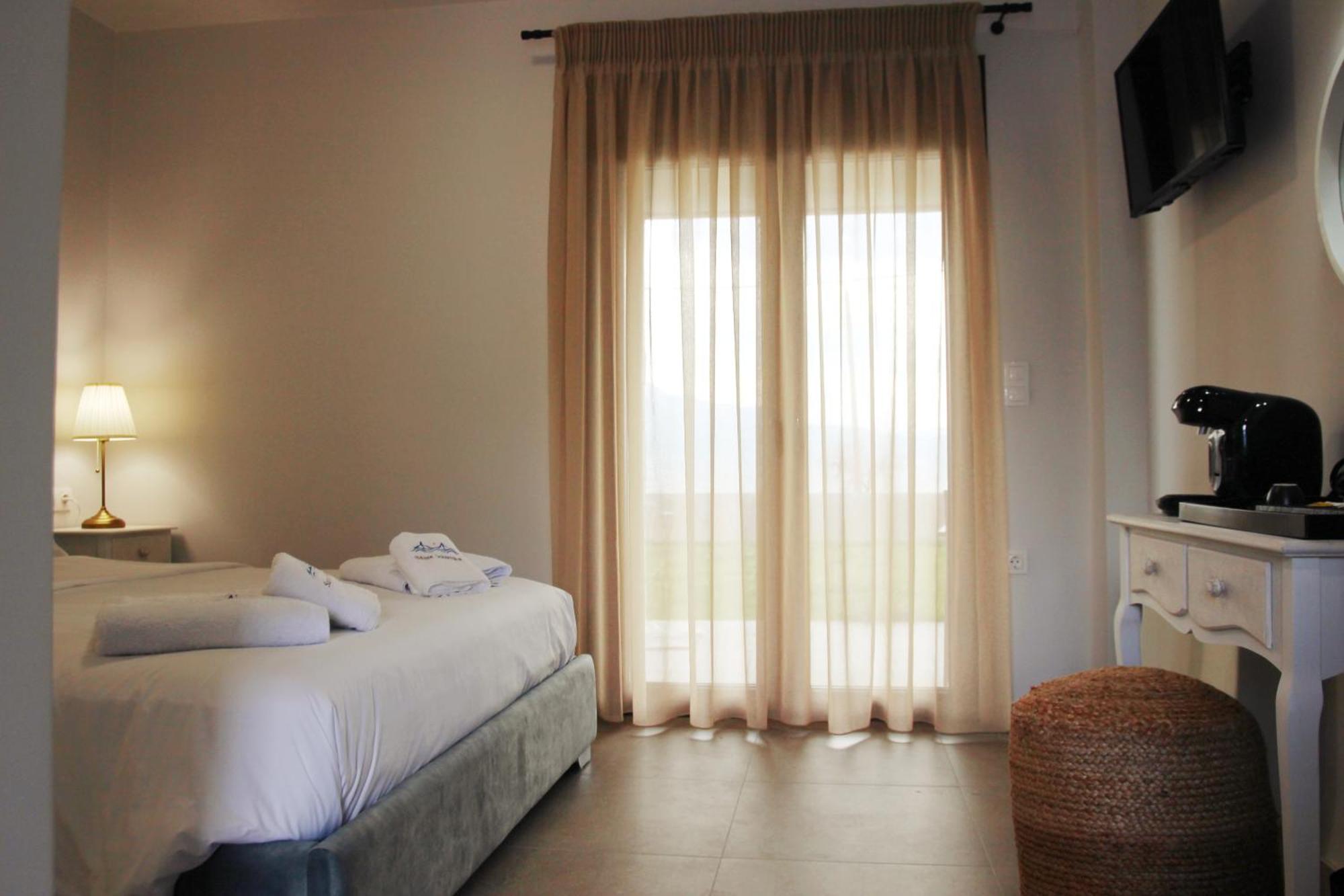Santa Domenica Nafpaktos - Rooms And Apartments By The Sea Ngoại thất bức ảnh